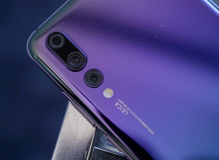 Huawei P20 Pro vine cu trei camere de 40, 20 si 8MP