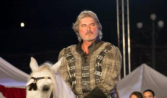 Cascadorul Adrian Pavlovschi la o demonstrație