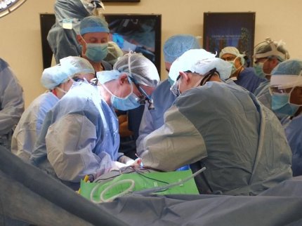 A fost realizat primul transplant complet de organe genitale masculine