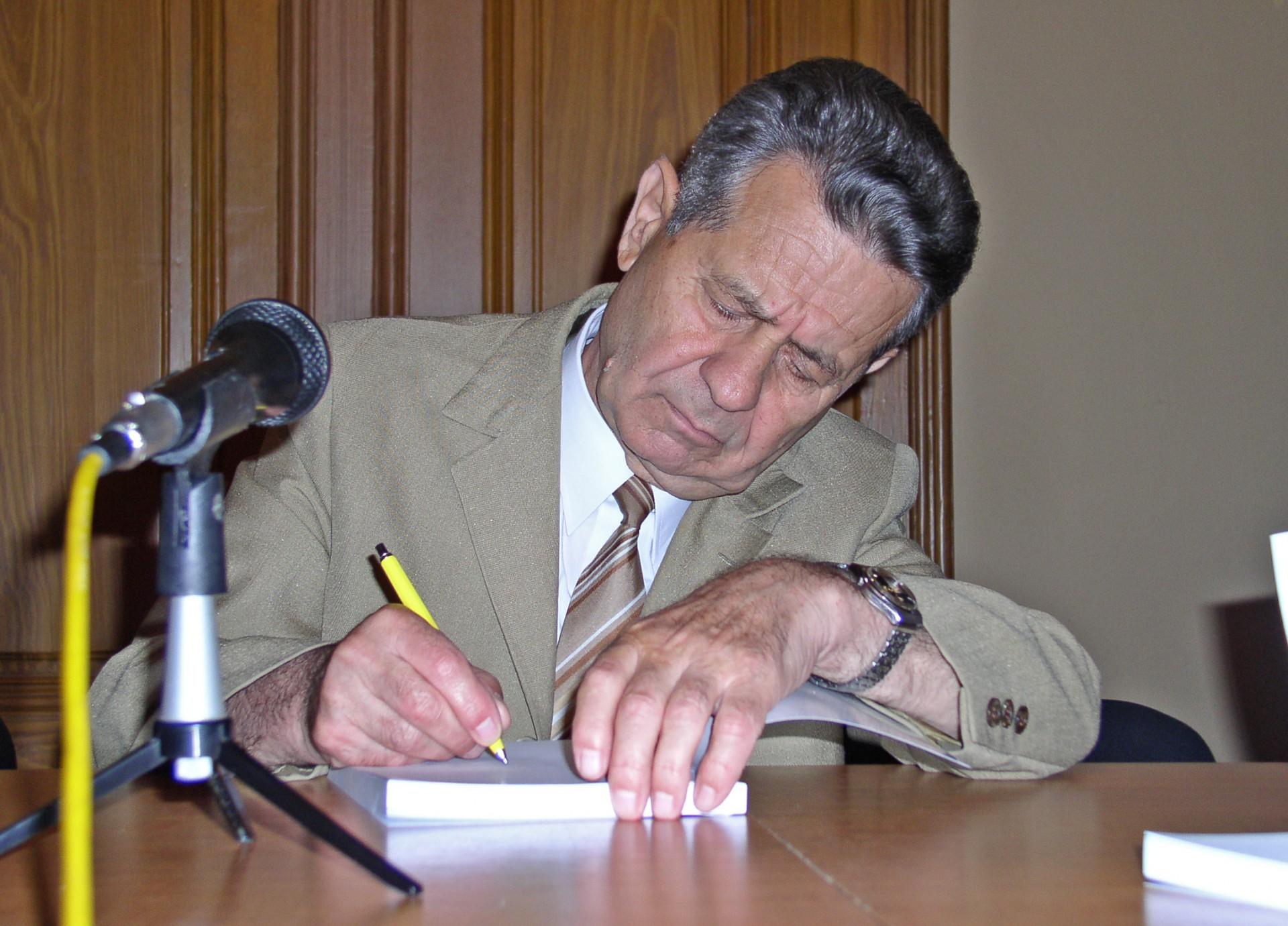 A murit generalul Constantin Olteanu, fost ministru al Apărării şi un apropiat al dictatorului Ceauşescu. Avea 89 de ani
