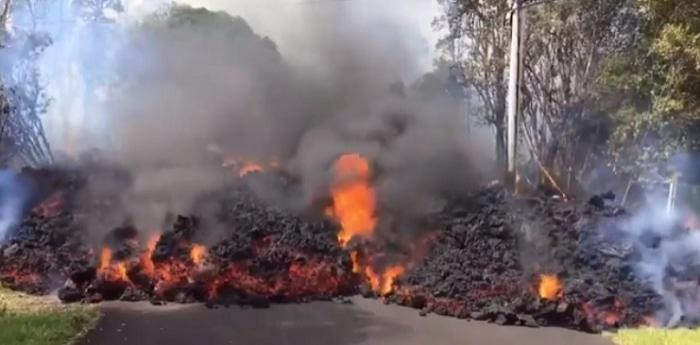 Erupţia masivă a vulcanului Kilauea aproape a paralizat traficul aerian. Pagubele sunt enorme