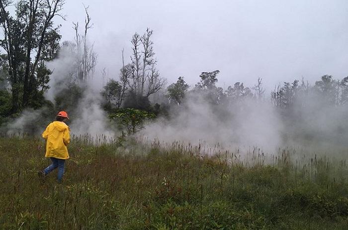 Erupţia masivă a vulcanului Kilauea aproape a paralizat traficul aerian. Pagubele sunt enorme