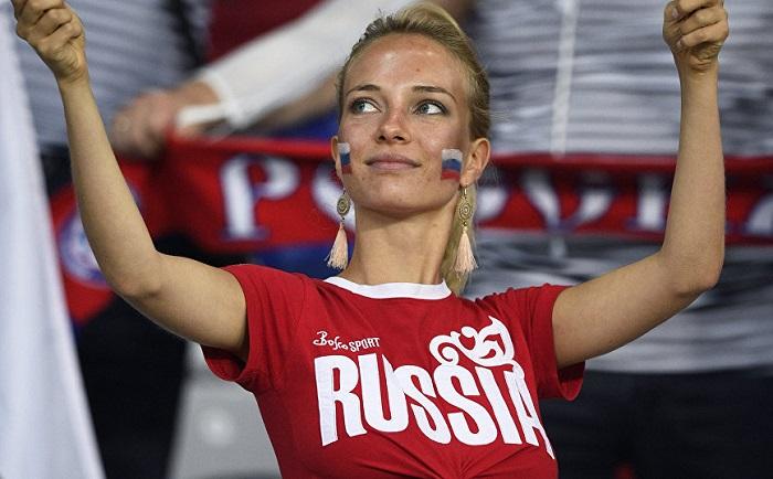 Sfaturi pentru agăţat rusoaice la Cupa Mondială. Federaţia Argentiniană de Fotbal a publicat un ghid pentru suporteri: "În primul rând, spălaţi-vă!"