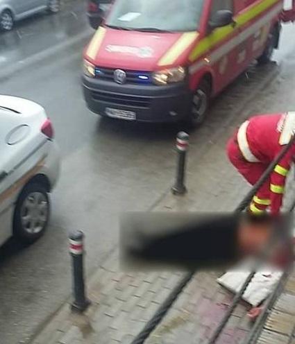 Crimă odioasă la Sebeş. Un bărbat a fost ucis în stradă, sub ochii îngroziţi ai trecătorilor