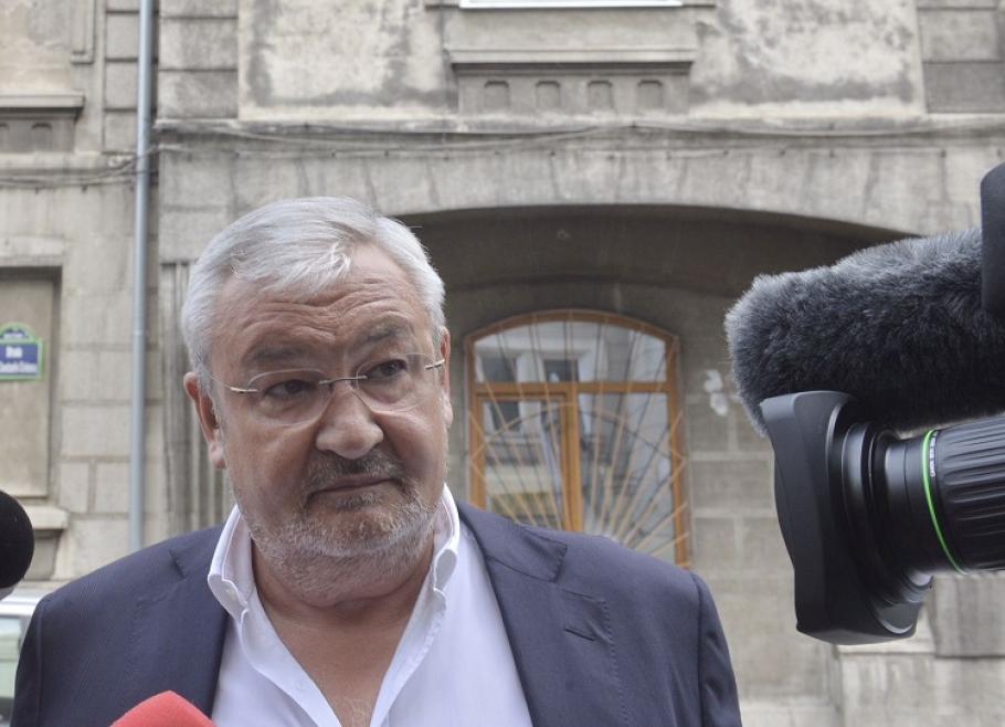 Cauțiune de 1 milion de euro pentru fostul ministru al Finanţelor Sebastian Vlădescu Cauțiune de 1 milion de euro pentru fostul ministru al Finanţelor Sebastian Vlădescu