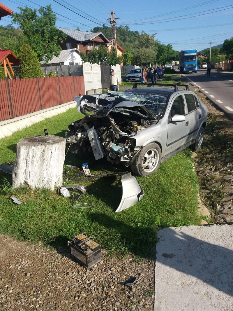 Copii spulberati pe trotuar de o masina in Prahova