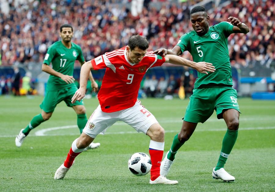 Scenă din meciul Rusia - Arabia Saudită