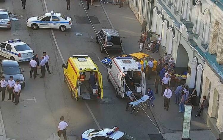 Taxi intrat în mulţime la Moscova, mai multe victime