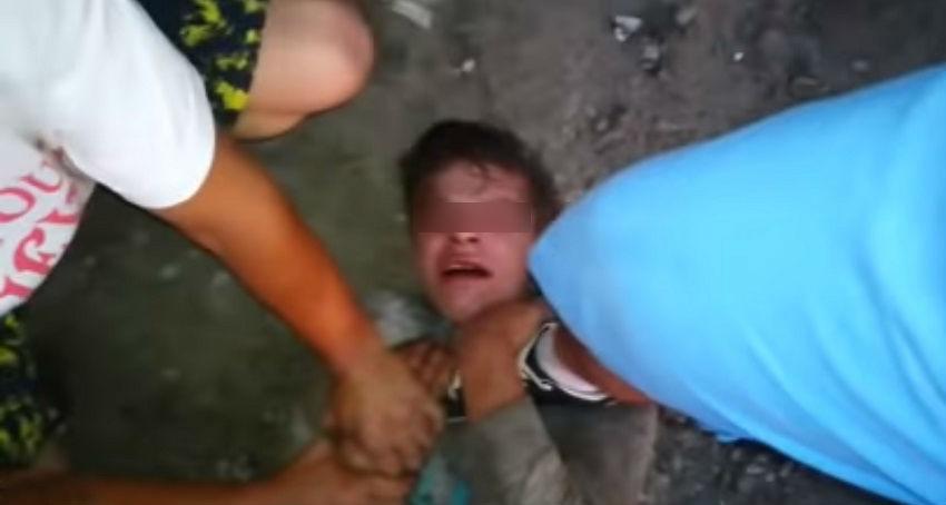 Băiatul care a batjocorit o fetiţă de 3 ani la groapa de gunoi din Cluj Napoca, prins de un jurnalist