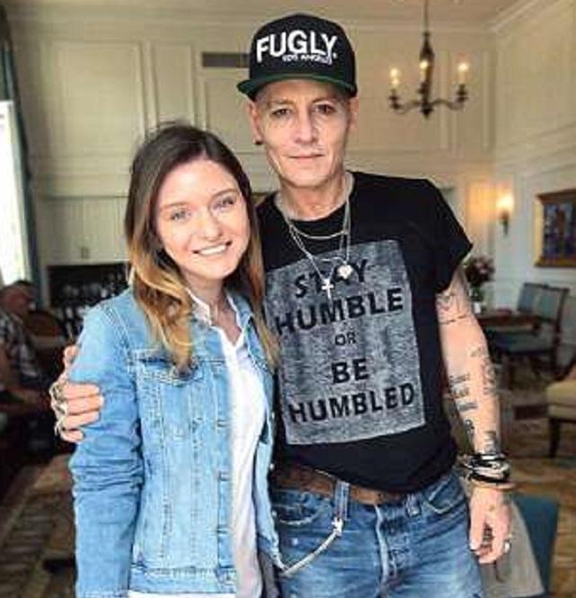 Johny Depp, de nerecunoscut, în concertele din Europa. Actorul este extrem de schimbat, aproape desfigurat