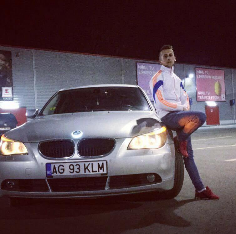 Mesaje sfâşietoare pentru Cristi, tânărul care a intrat intenţionat cu peste 100 de km/h într-un parapet