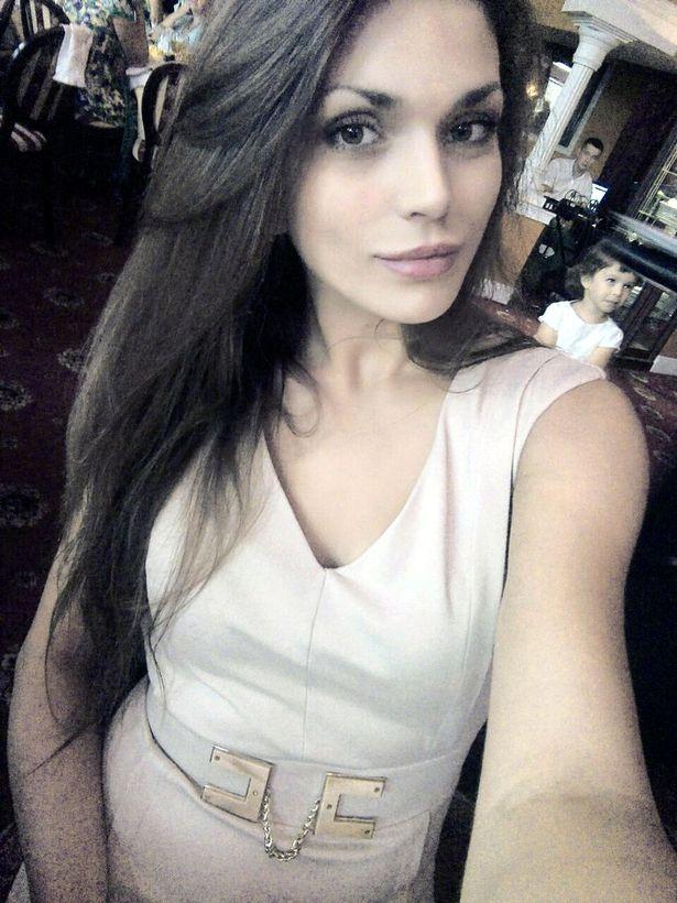 Tânără de 30 de ani, moartă în urma unei operaţii de implant mamar. Femeia, mamă a doi copii, a stat 13 luni în comă