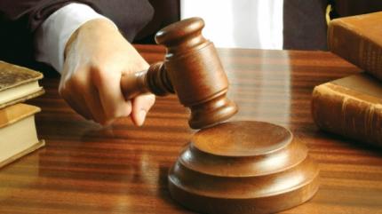 Viceprimarul oraşului Urziceni, acuzat de infracţiuni economice fost plasat sub control judiciar