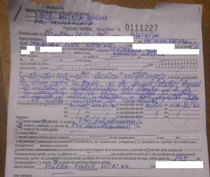 Seful Politiei Bistrita a fost amendat de subalternul său pentru că nu purta centura de siguranţă