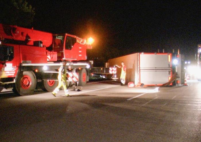 Încă un şofer român victimă a unui accident de camion în Germania. A ignorat toate semnalele de pe autostradă, la miezul nopţii