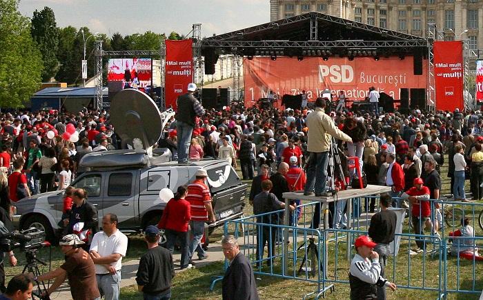 Peste 200.000 de oameni sunt aşteptaţi la mitingul PSD din Piaţa Victoriei, de la ora 20:00