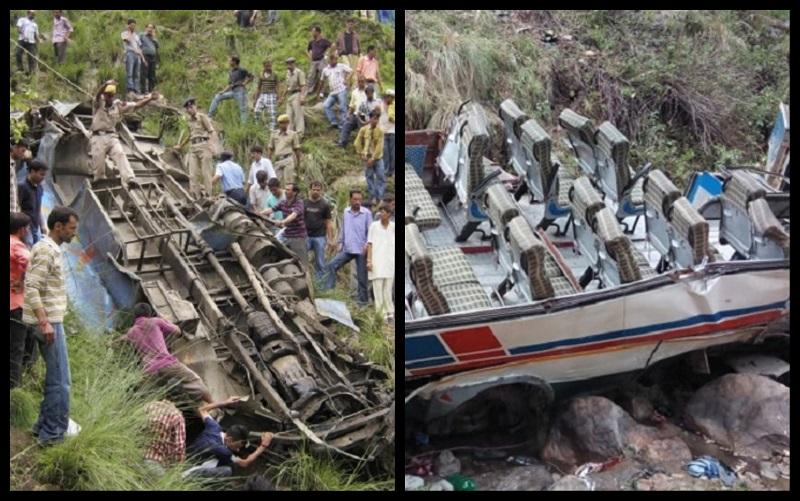 Un autocar a cazut intr-un defileu, in India
