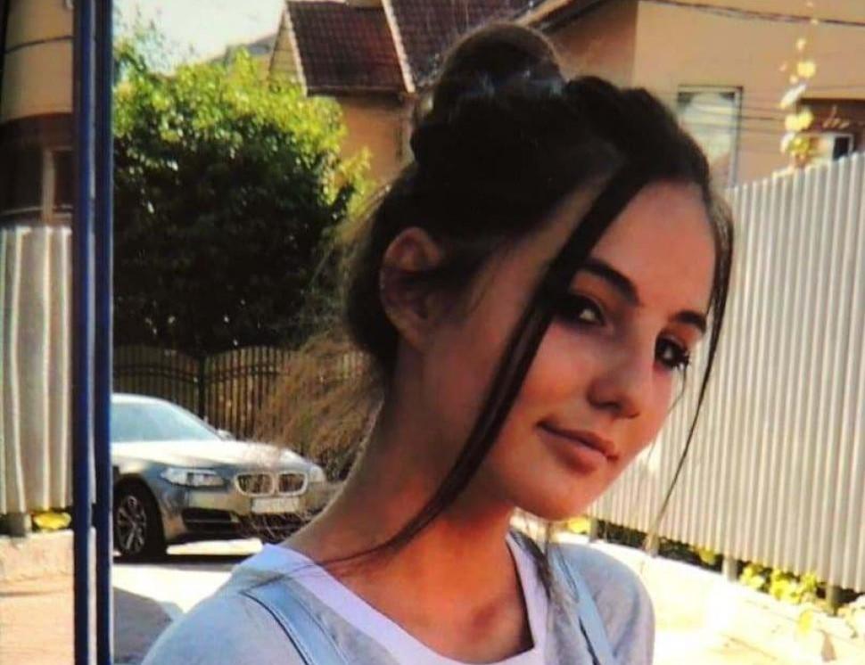 Daniela - Andreea Şopandă, puştoaica de 13 ani dispărută în urmă cu trei zile din Târgu-Jiu a fost găsită de poliţişti