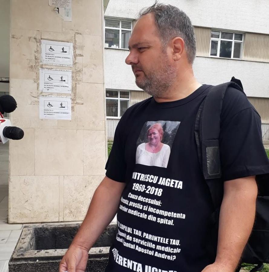 Sotul profesoarei din Galati a depus plangeri la Politie, Parchet si Colegiul Medicilor