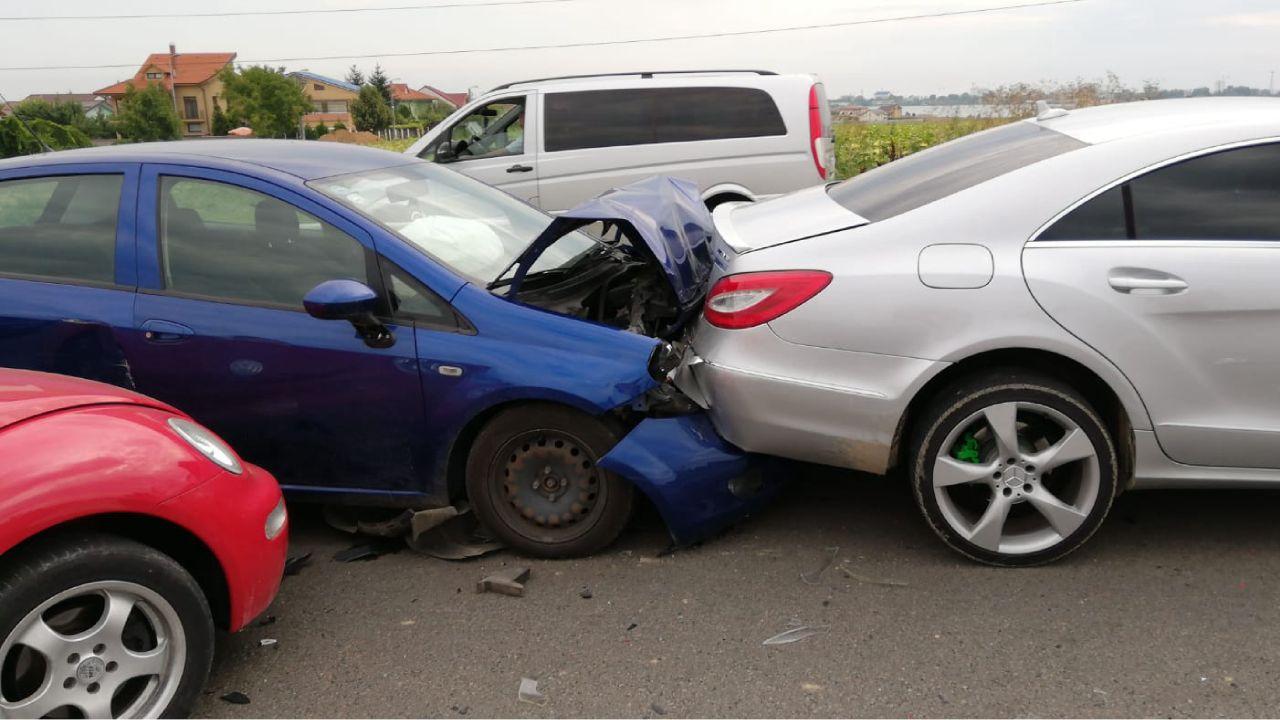 Sase masini au fost implicate in accidentul din Constanta