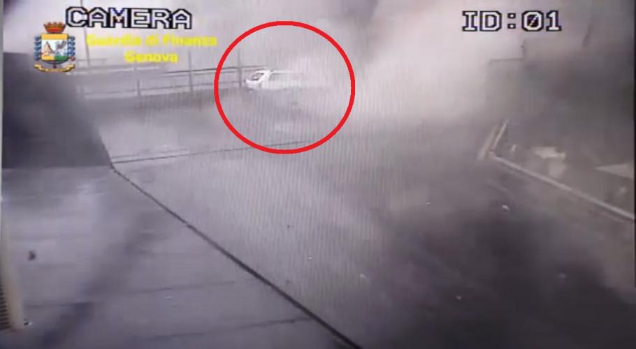 Momentul prăbuşirii Captură video cu momentul prăbuşirii podului din Genova