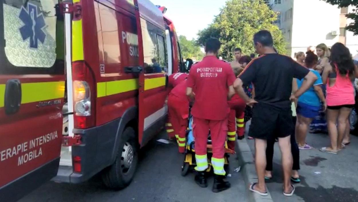 Un copil aflat pe trotuar, spulberat de o maşină la Constanţa, în zona CET