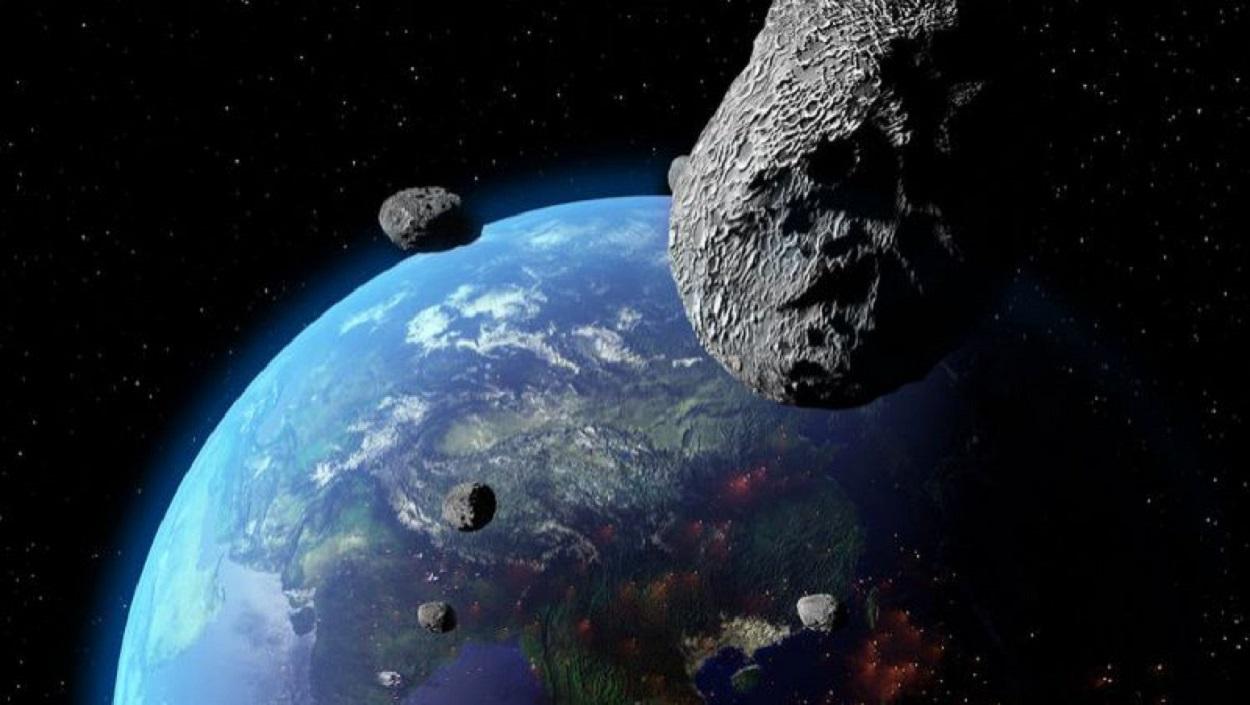 Un asteroid uriaş, "potenţial periculos", se apropie de Pământ cu o viteză uluitoare