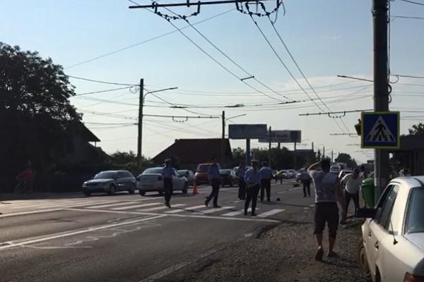 Accident mortal la Săvineşti, Neamţ. Şocat, autorul accidentului a sunat la 112 şi a anunţat că a ucis un om