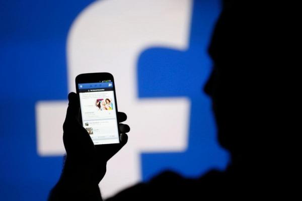 Facebook si Google vor combate stirile false