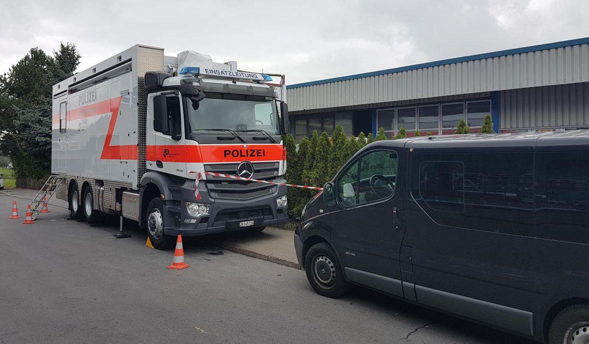 Roman omorat in bataie si injunghiat intr-un service auto din Elvetia