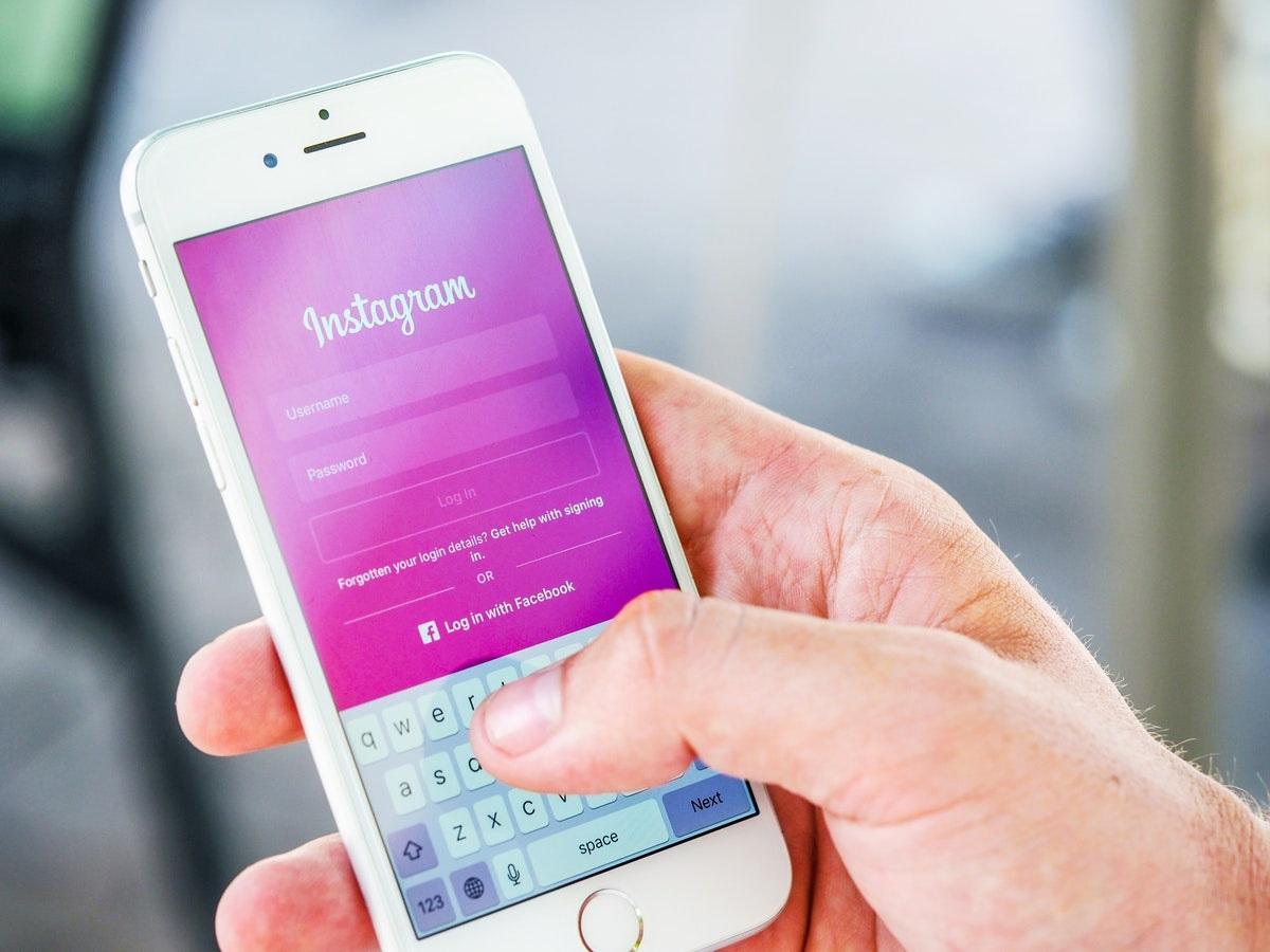 Instagram a picat în România şi zone ale lumii