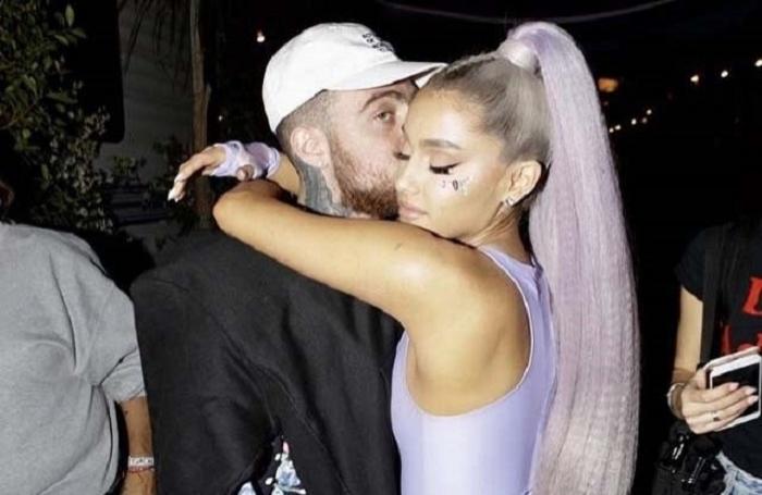 Mac Miller o îmbrățișează pe Ariana Grande, în aprilie 2017