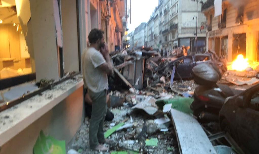 Locul unde s-a produs explozia din centrul Parisului