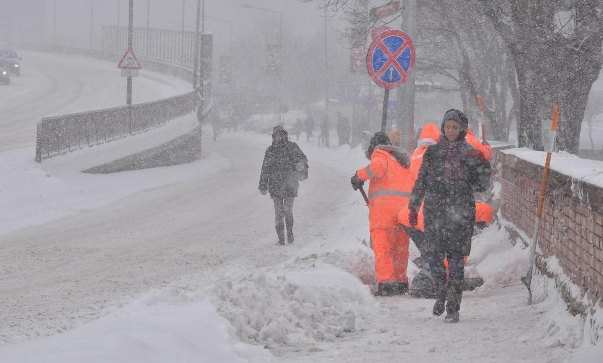 Stradă din București pe timp de iarnă