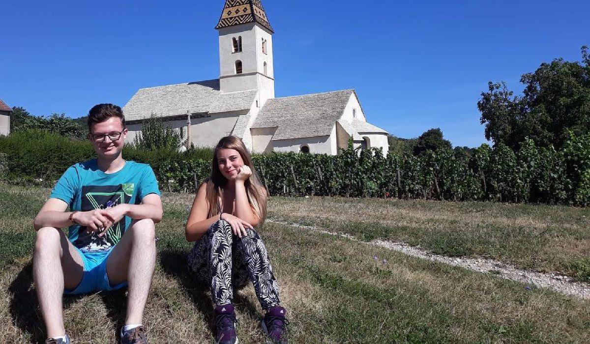 Rareş, elevul din Vaslui diagnosticat cu cancer, a mobilizat întreaga comunitate