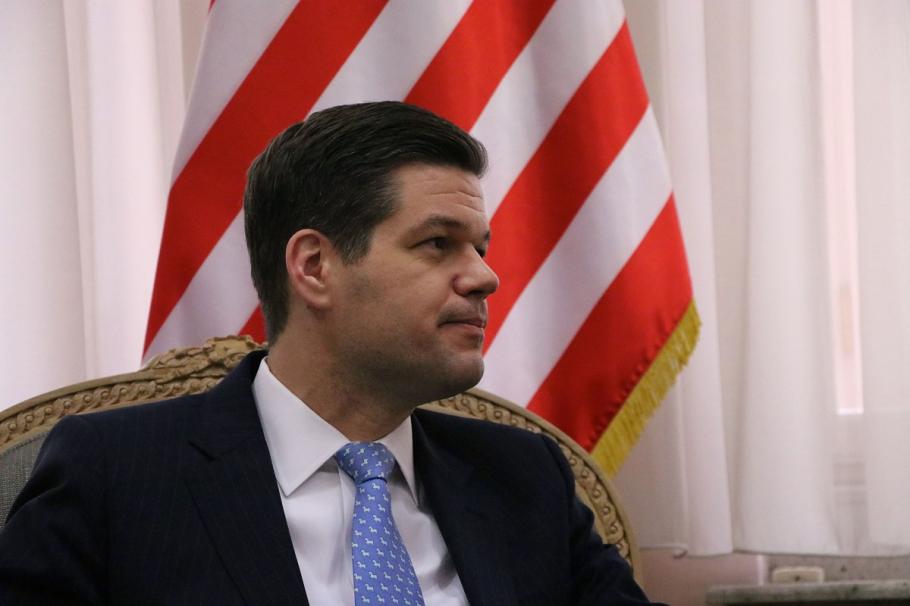 Wess Mitchell a demisionat Wess Mitchell