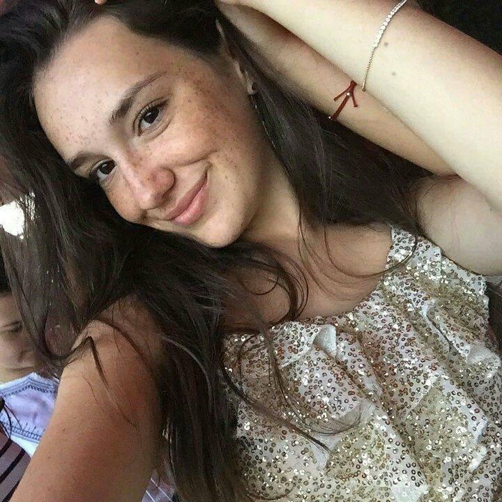 Loredana are 14 ani și suferă de o boală cumplită