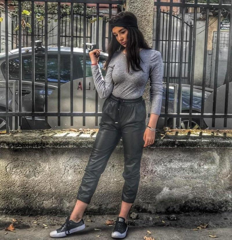 Loredana sufera de cancer la doar 14 ani