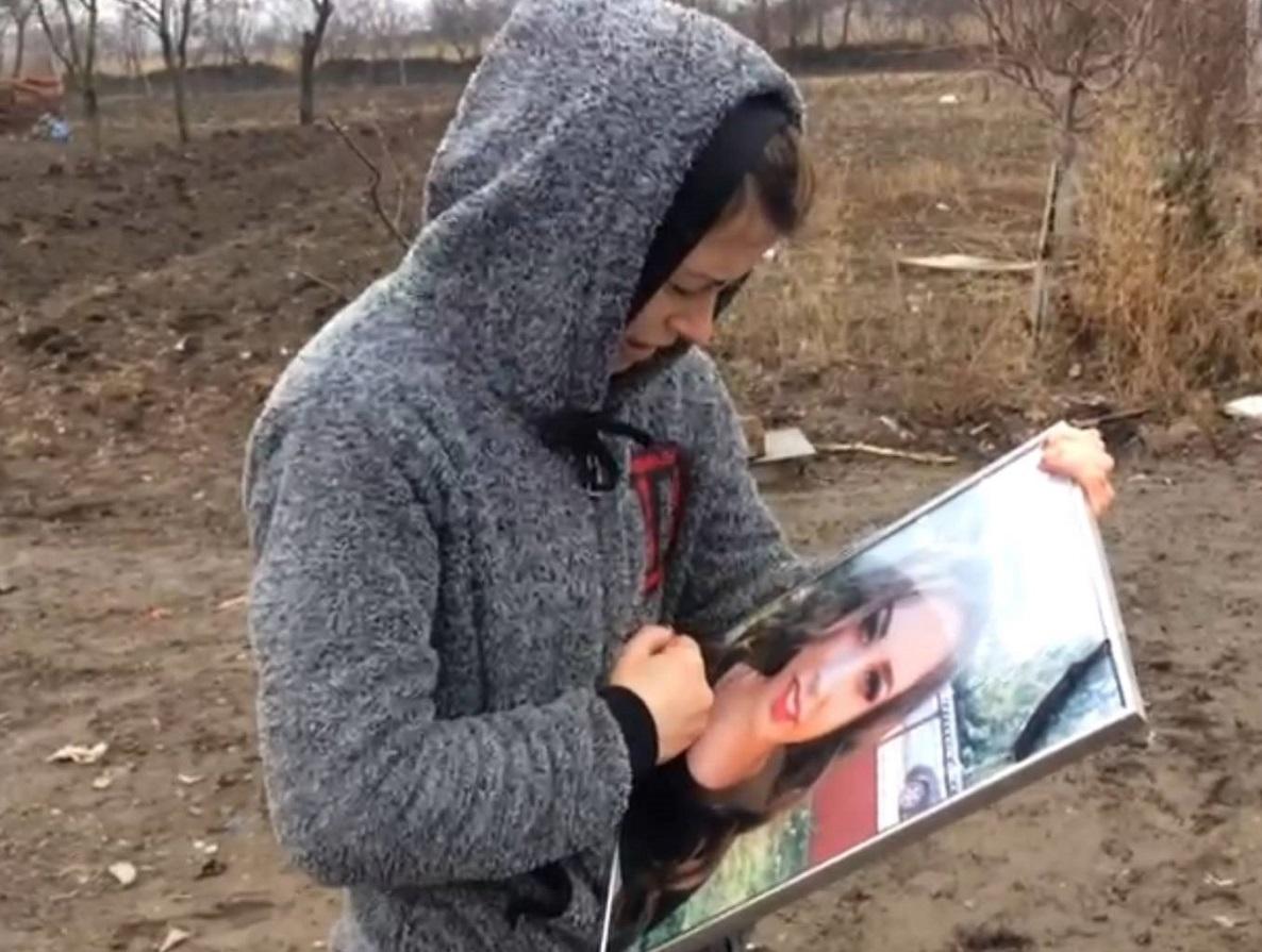 Mama Elenei, fata ucisa de tata la Sacele, sustine ca nu e adevarata ipoteza lansata de barbat