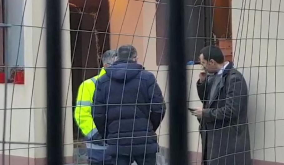 Victima e un b[rbat de 44 de ani Criminalul are 32 de ani