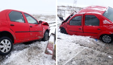 O maşină a fost lovită de un tren la limita dintre judeţele Constanţa şi Tulcea