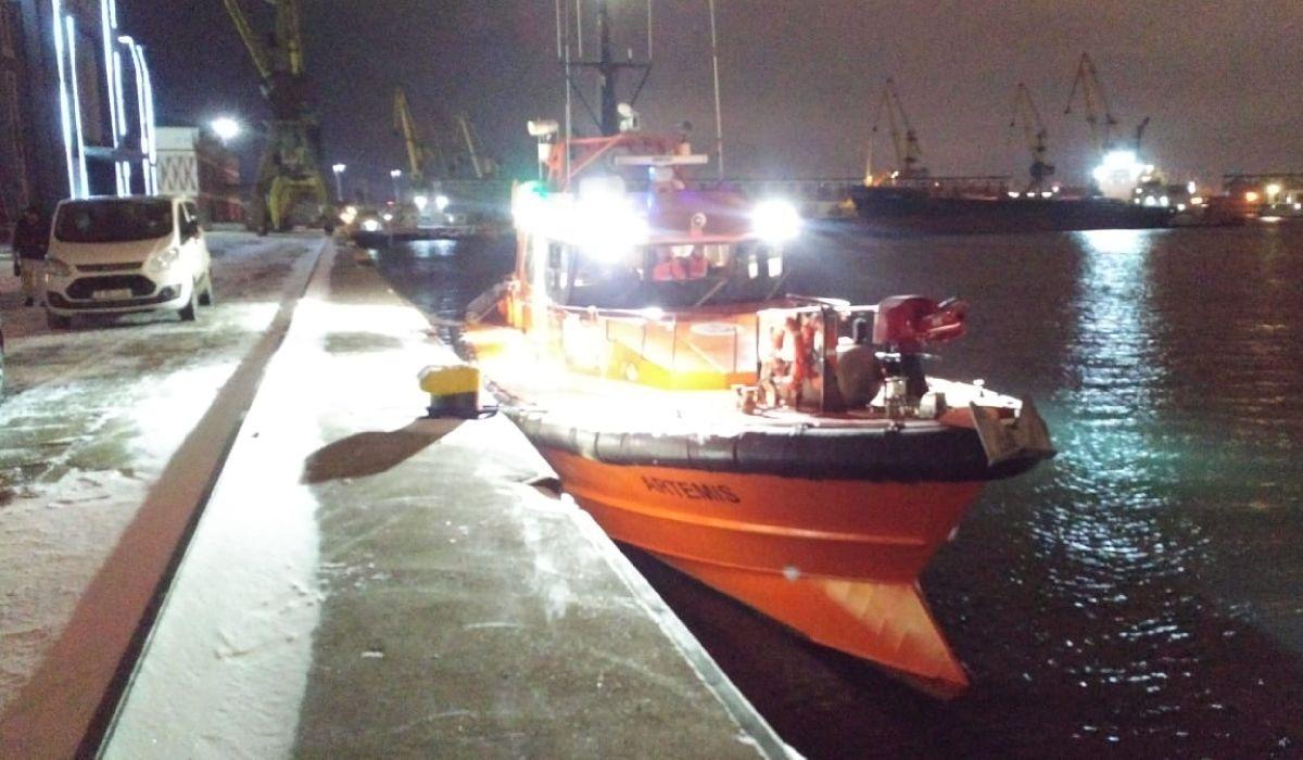 Căpitanul unei nave aflate în Portul Constanţa a fost găsit mort
