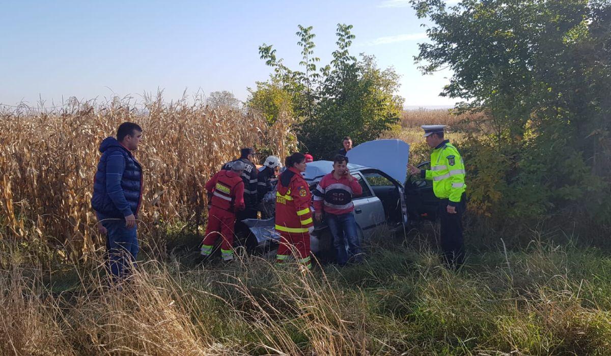 Accident cu şase răniţi în satul Dumbrava din judeţul Bacău