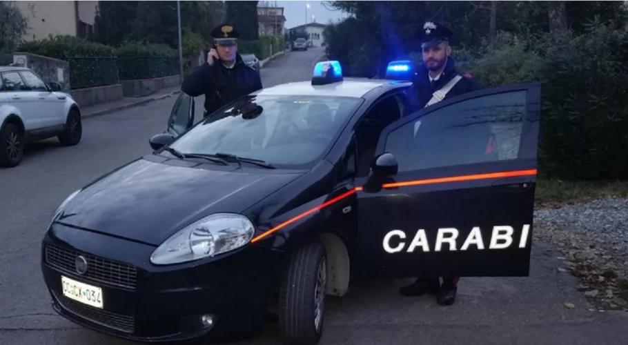 Român care voia să se sinucidă în Italia, salvat in extremis de carabinieri Românul care voia să se sinucidă în Italia are 34 de ani
