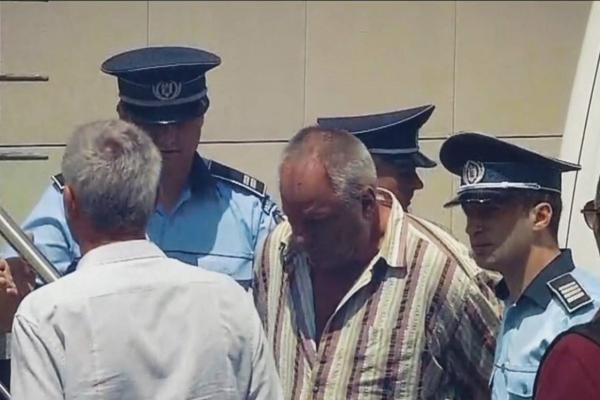 Dincă a recunoscut că ar fi răpit şi ucis două tinere