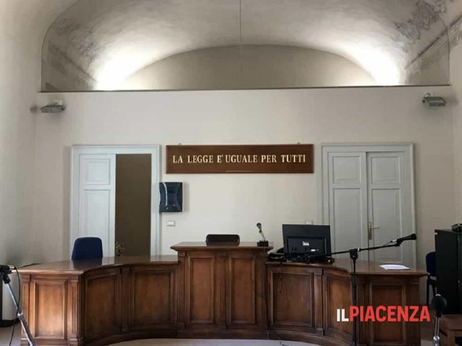 Banchet italian, condamnat la închisoare după ce şi-a hăituit fosta iubită româncă precum în filme Bancherul italian are de achitat daune totale de 11.500 de euro