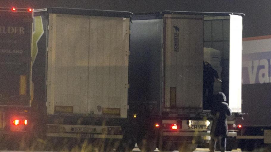 Camioane Camioane în portul francez Calais