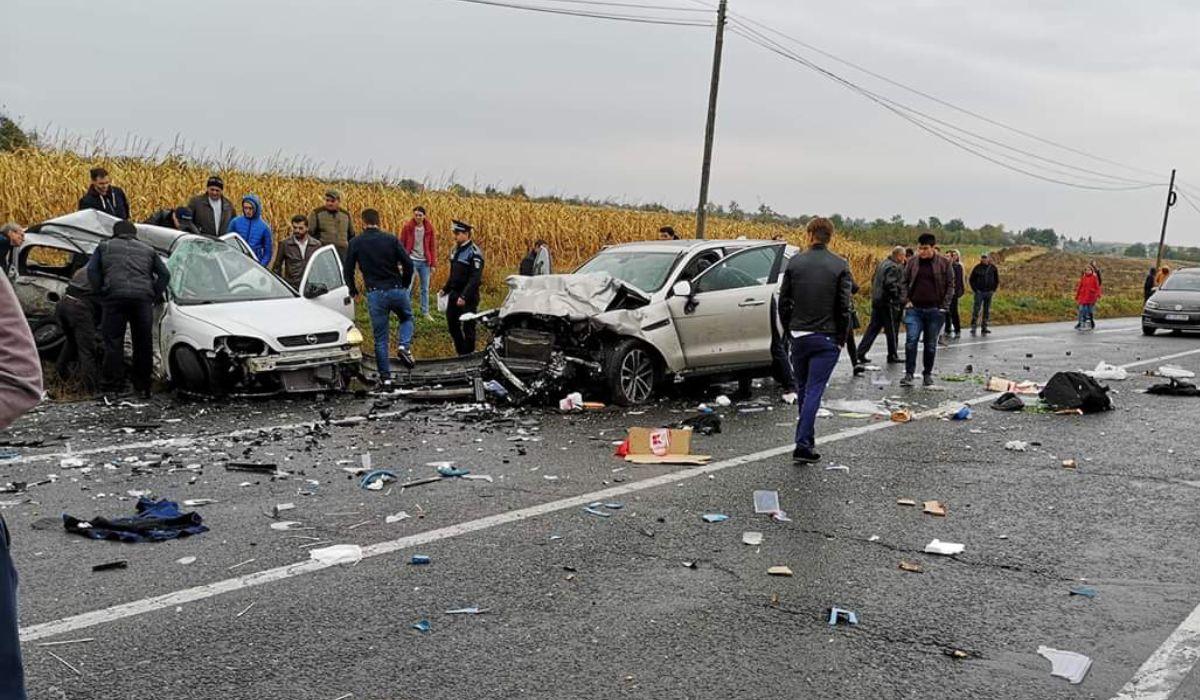Patru morţi într-un cumplit accident în apropiere de Bălţaţi, Iaşi