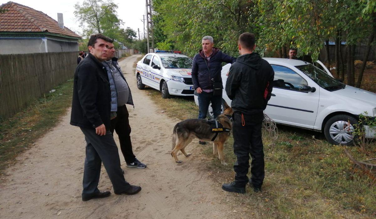 Poliţiştii au adus inclusiv câini de urmă pentru bărbatul dispărut în Hârseşti, Argeş
