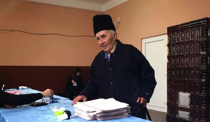 Un bătrân din Bihor a mers 5 kilometri pe jos pentru a ajunge la vot